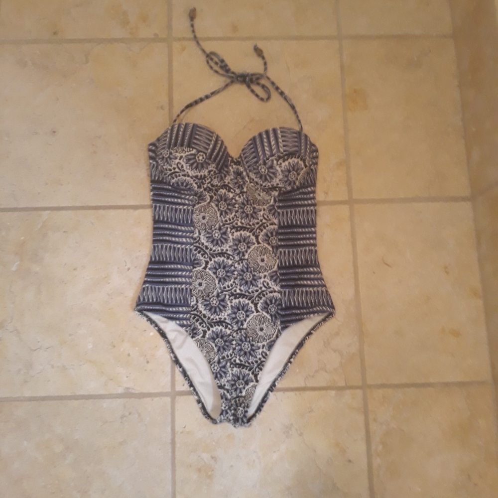 Volcom one piece bathing suit
